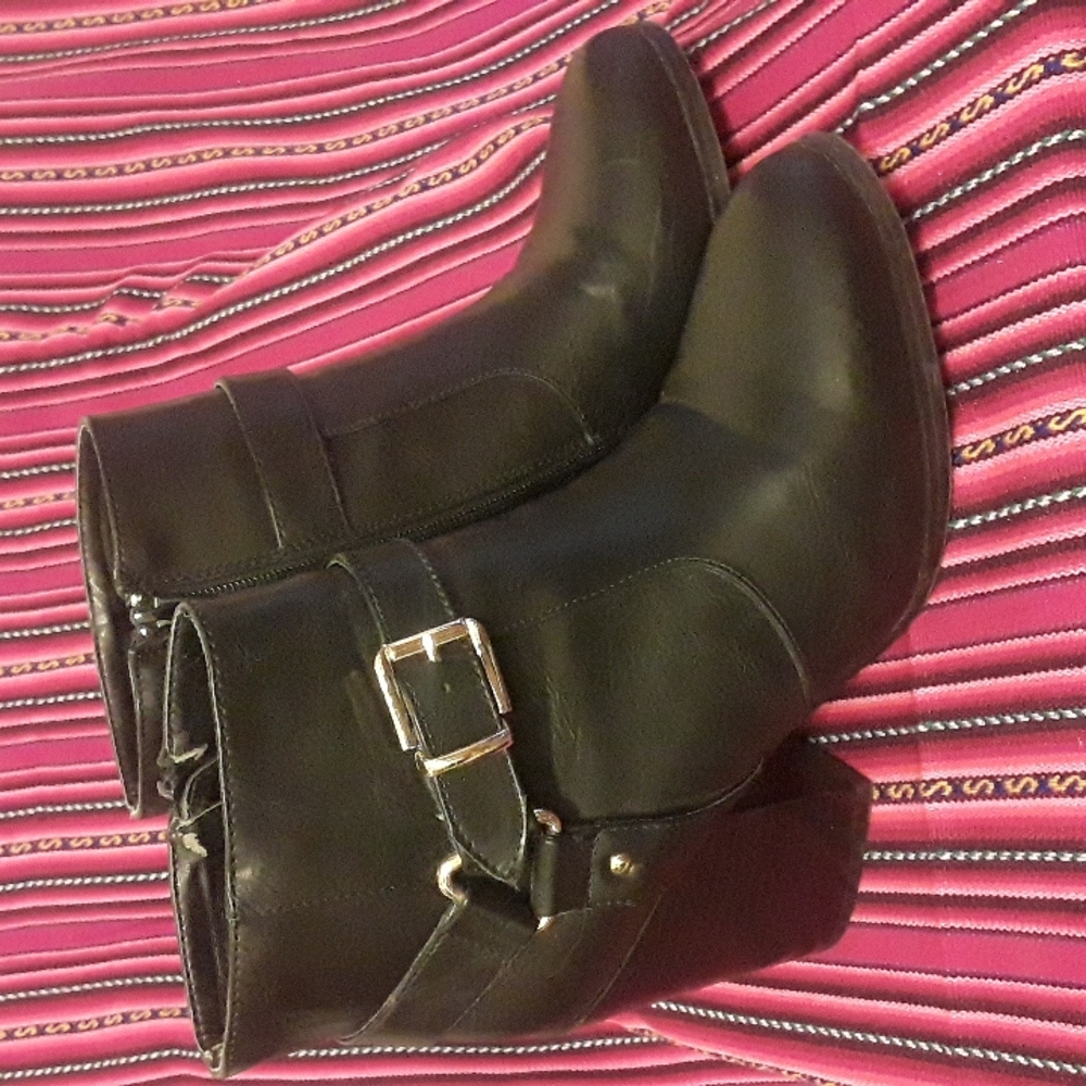 Ankle boots